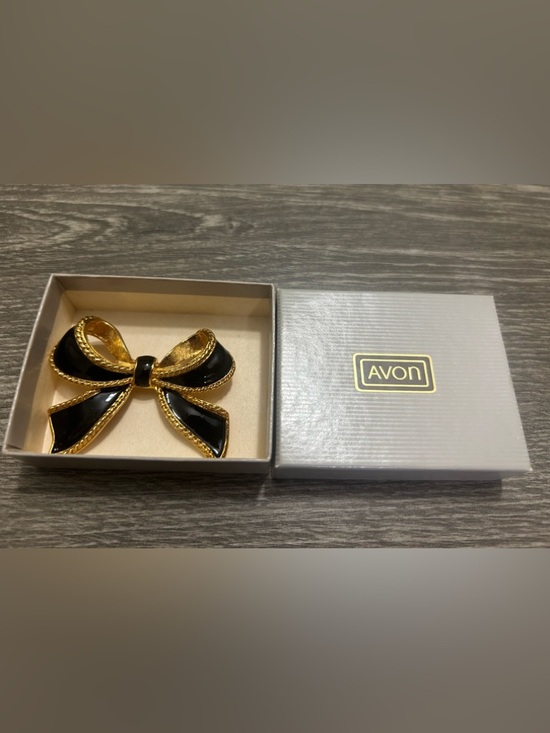 Avon Accessories - AVON Antique Broach. New